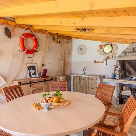 Barbara 1 By Guide Tribalj