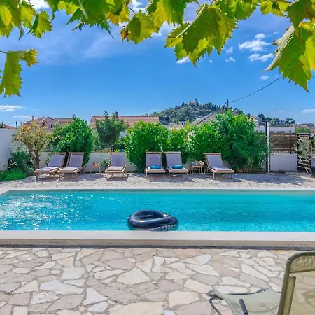 Barbara 1 By Guide *